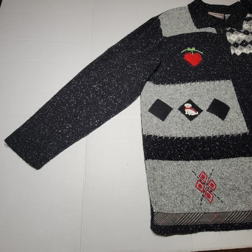 TanJay‎ Patchwork Scotty Dog Zipper Cardigan Sweater Medium Black Gray Red Heart